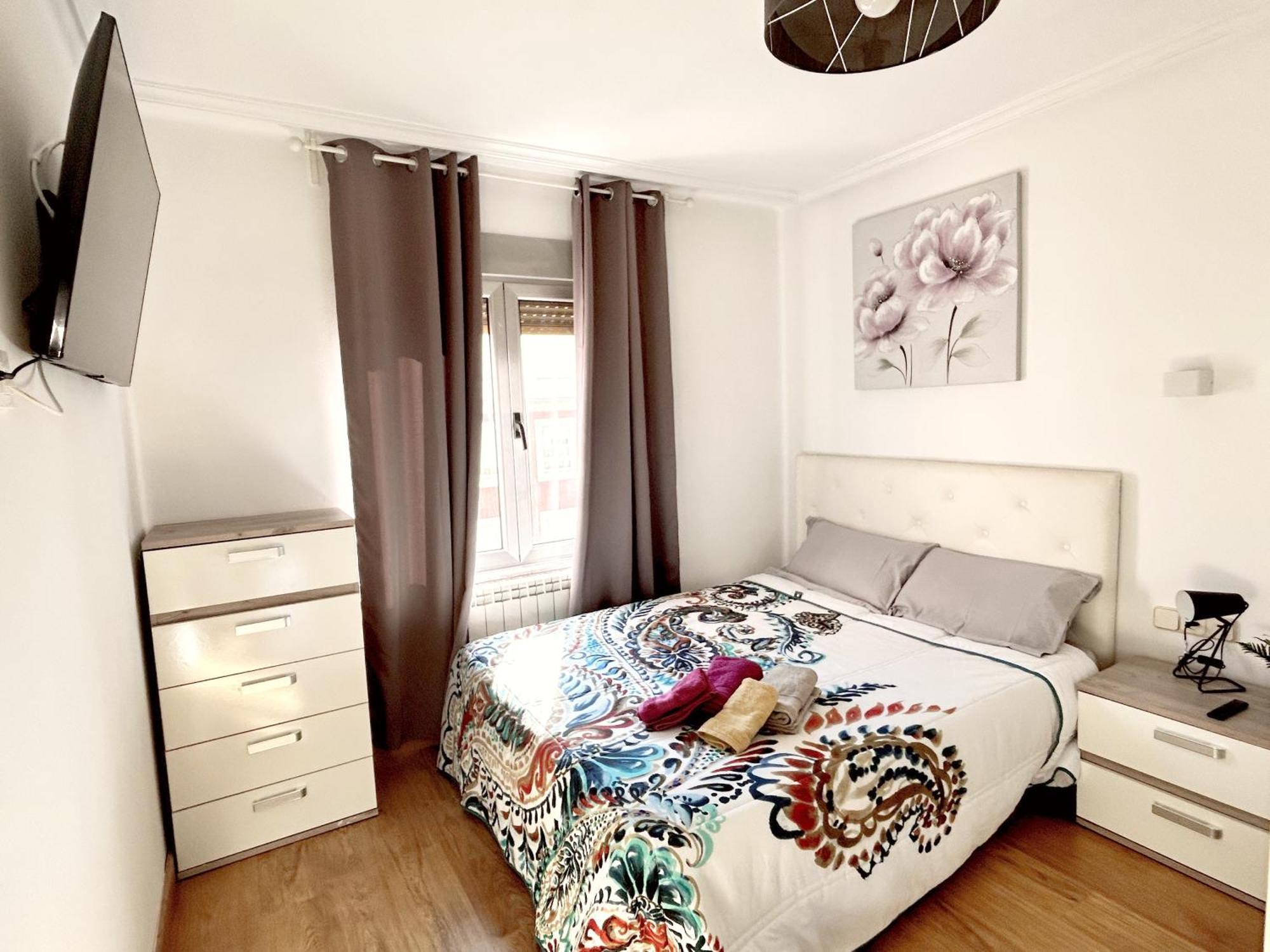 Nuevo: Cerca CENTRO , WIFI y Calefacción Apartamento Oviedo Exterior foto